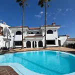 Villa Large In Maspalomas With Huge Private Pool, Jacuzzi & Gym