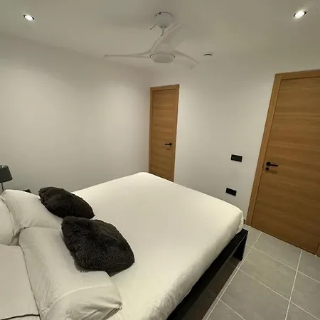 Large With Huge Private Pool & Gym In Maspalomas *