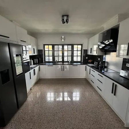 Large In Maspalomas With Huge Private Pool, Jacuzzi & Gym *