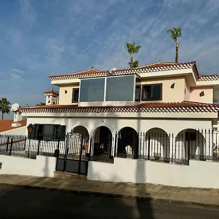 Villa Large With Huge Private Pool & Gym In Maspalomas *