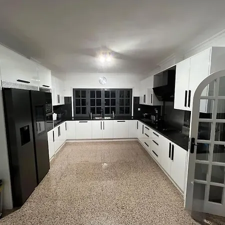 Large With Huge Private Pool, Jacuzzi, & Gym * San Bartolome de Tirajana (Gran Canaria)