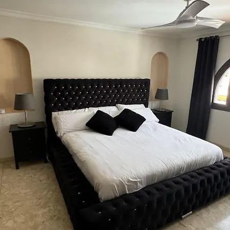 Large With Huge Private Pool & Gym In Maspalomas
