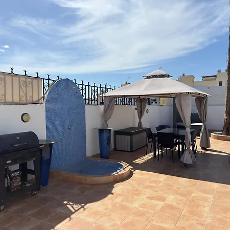 Villa Large In Maspalomas With Huge Private Pool, Jacuzzi & Gym
